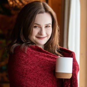 Meet your Posher, Maxine